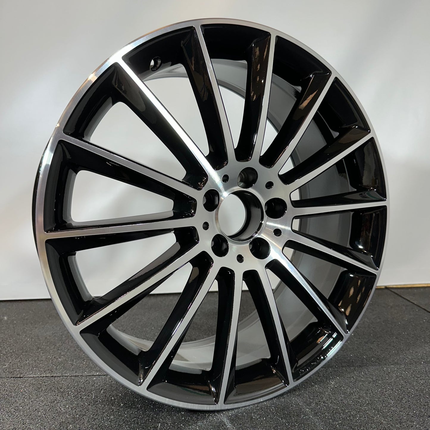 MERCEDES JANTE ALLIAGE (OEM) A2134012200 ///
