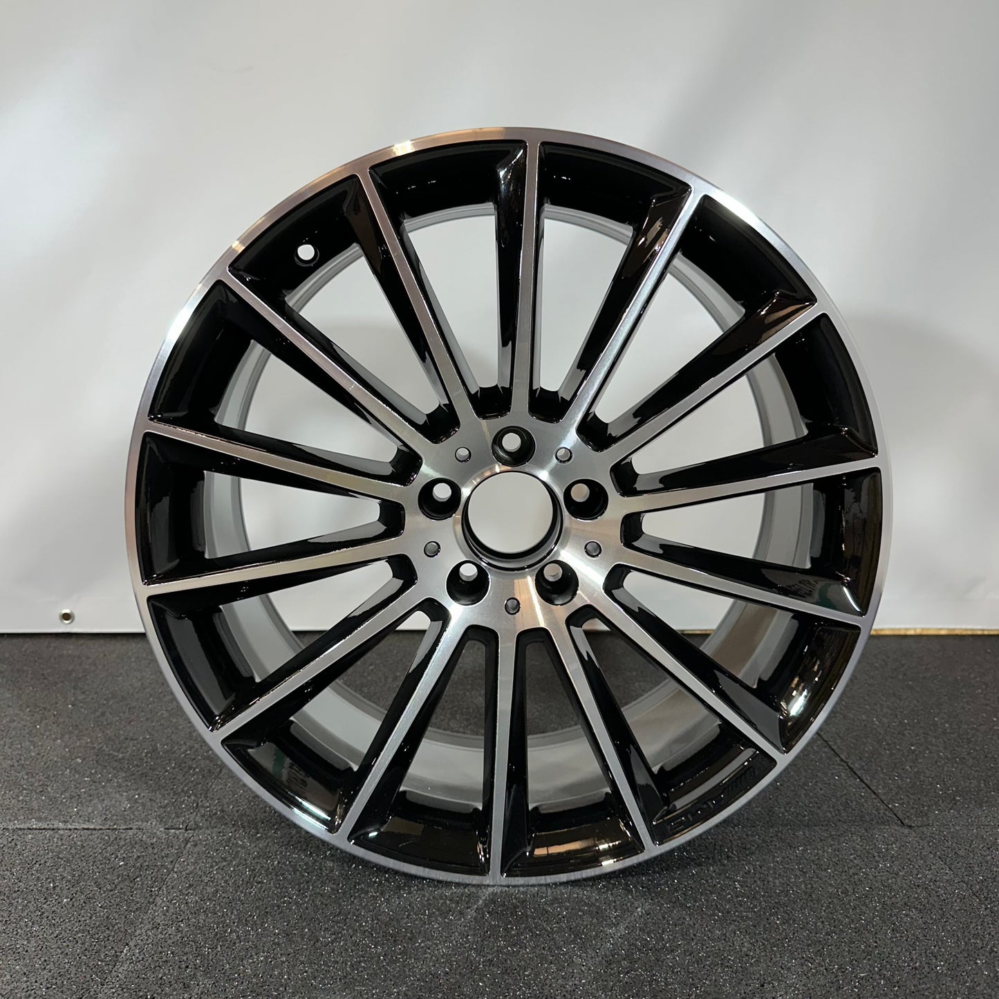 MERCEDES JANTE ALLIAGE (OEM) A2134012200 ///