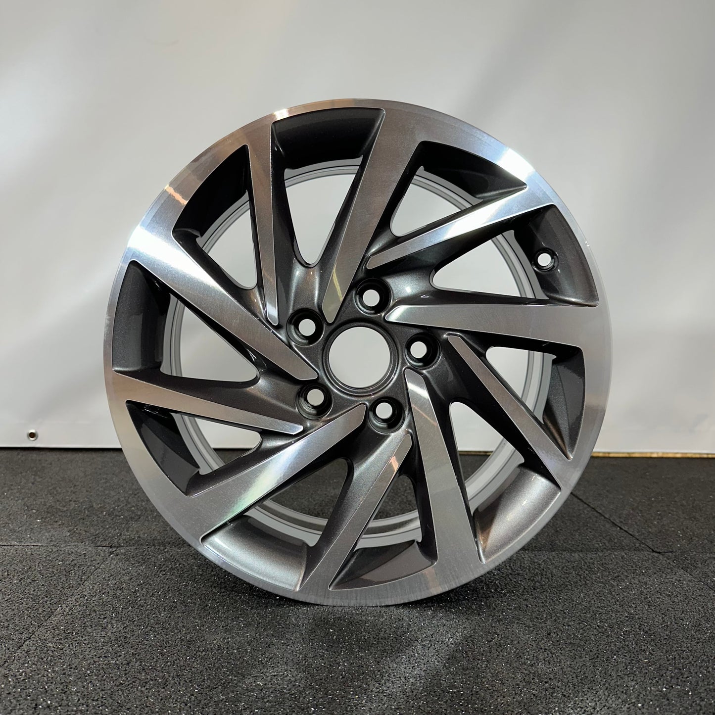 VOLKSWAGEN JANTE ALLIAGE (OEM) 5G0601025DM