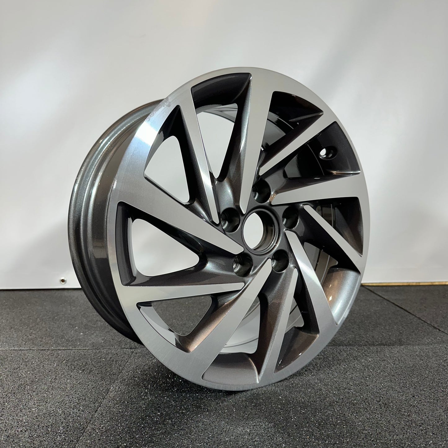VOLKSWAGEN JANTE ALLIAGE (OEM) 5G0601025DM