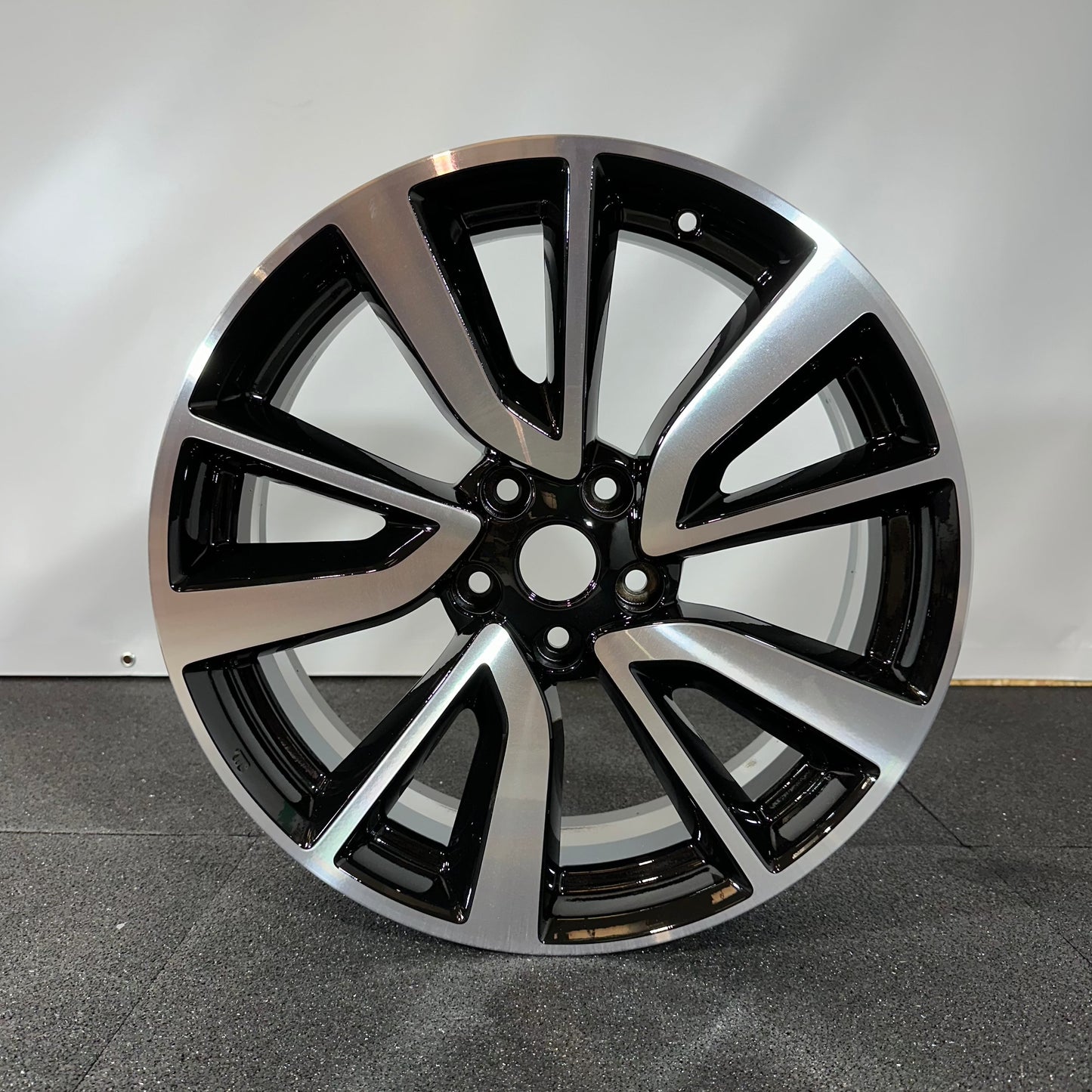 NISSAN JANTE ALLIAGE (OEM) D0C004ES3B.