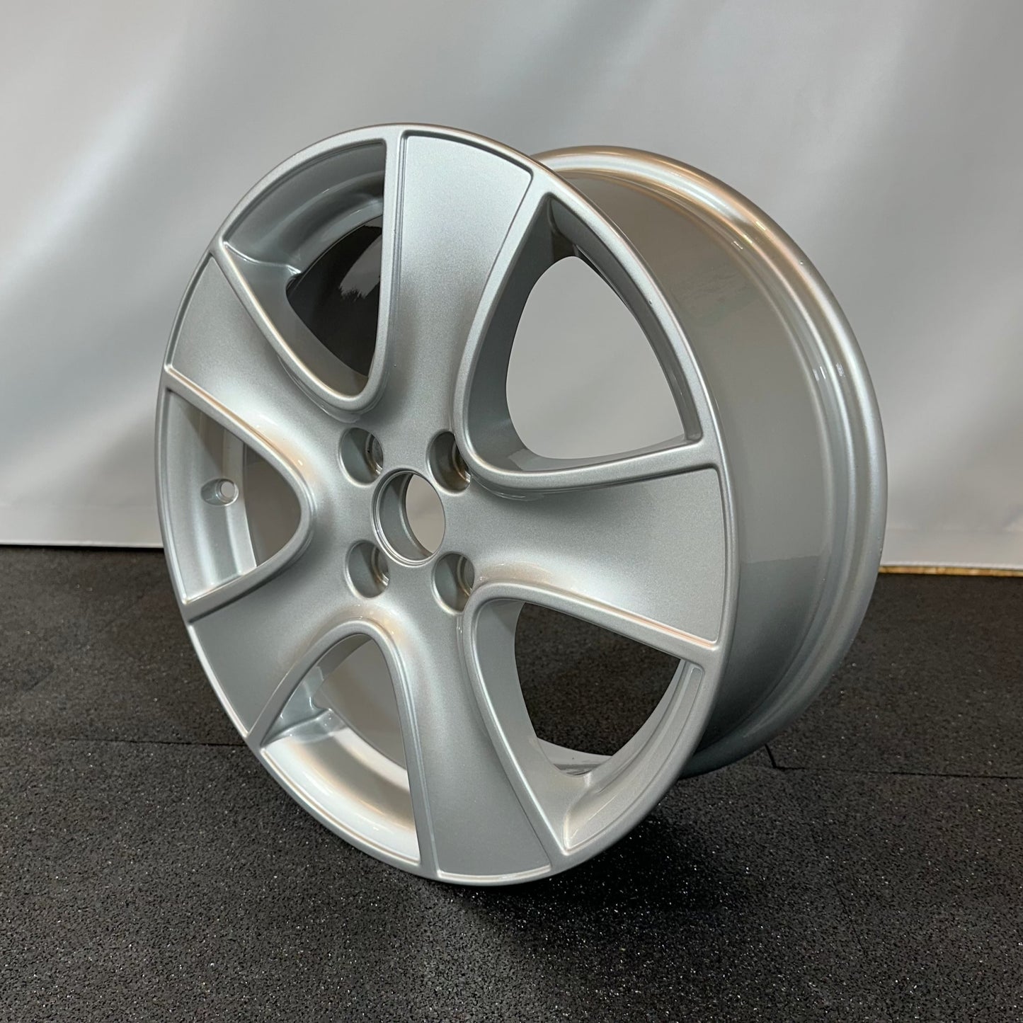 RENAULT JANTE ALLIAGE (OEM) 403006502R.