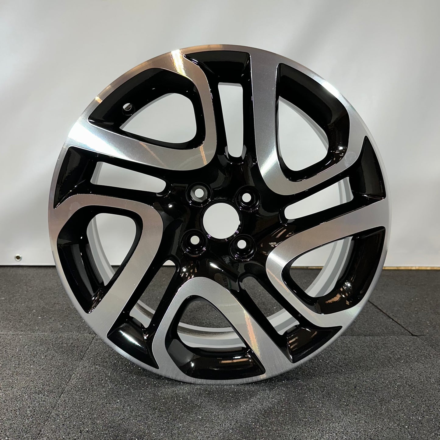 RENAULT JANTE ALLIAGE (OEM) 403005727R.