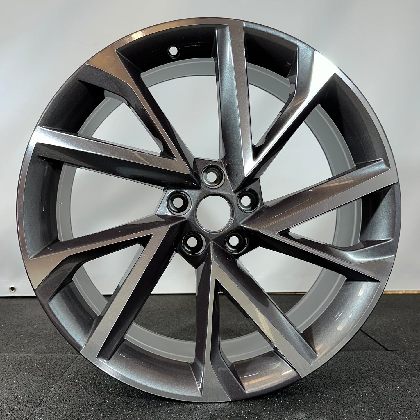 SKODA JANTE ALLIAGE (OEM) 565601025P.