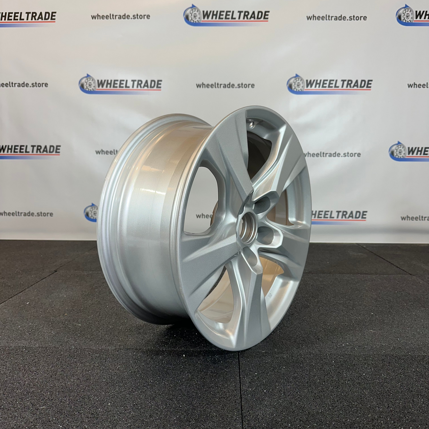 TOYOTA ALLOY WHEEL (OEM) 005217