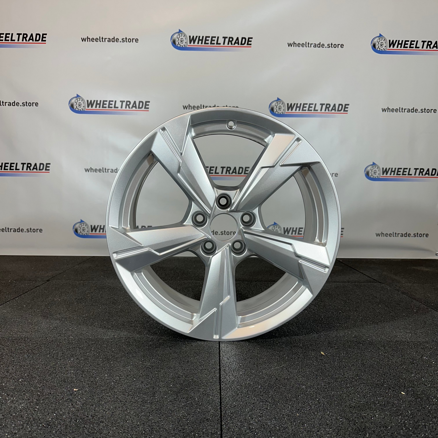 AUDI ALLOY WHEEL (OEM) 4K0601025D