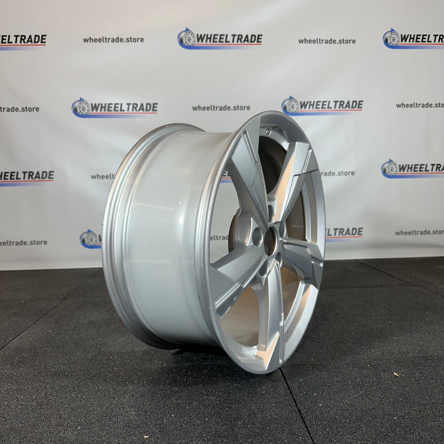 AUDI ALLOY WHEEL (OEM) 4K0601025D