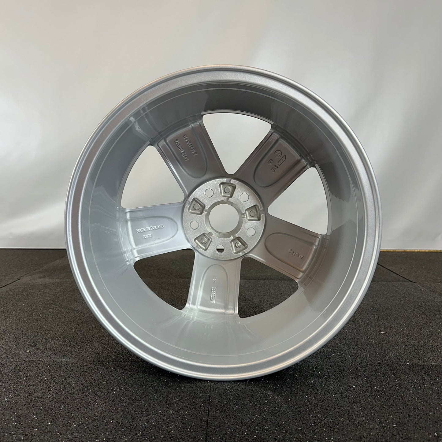 VOLKSWAGEN-LEICHTMETALLRAD (OEM) 1K0601025AQ