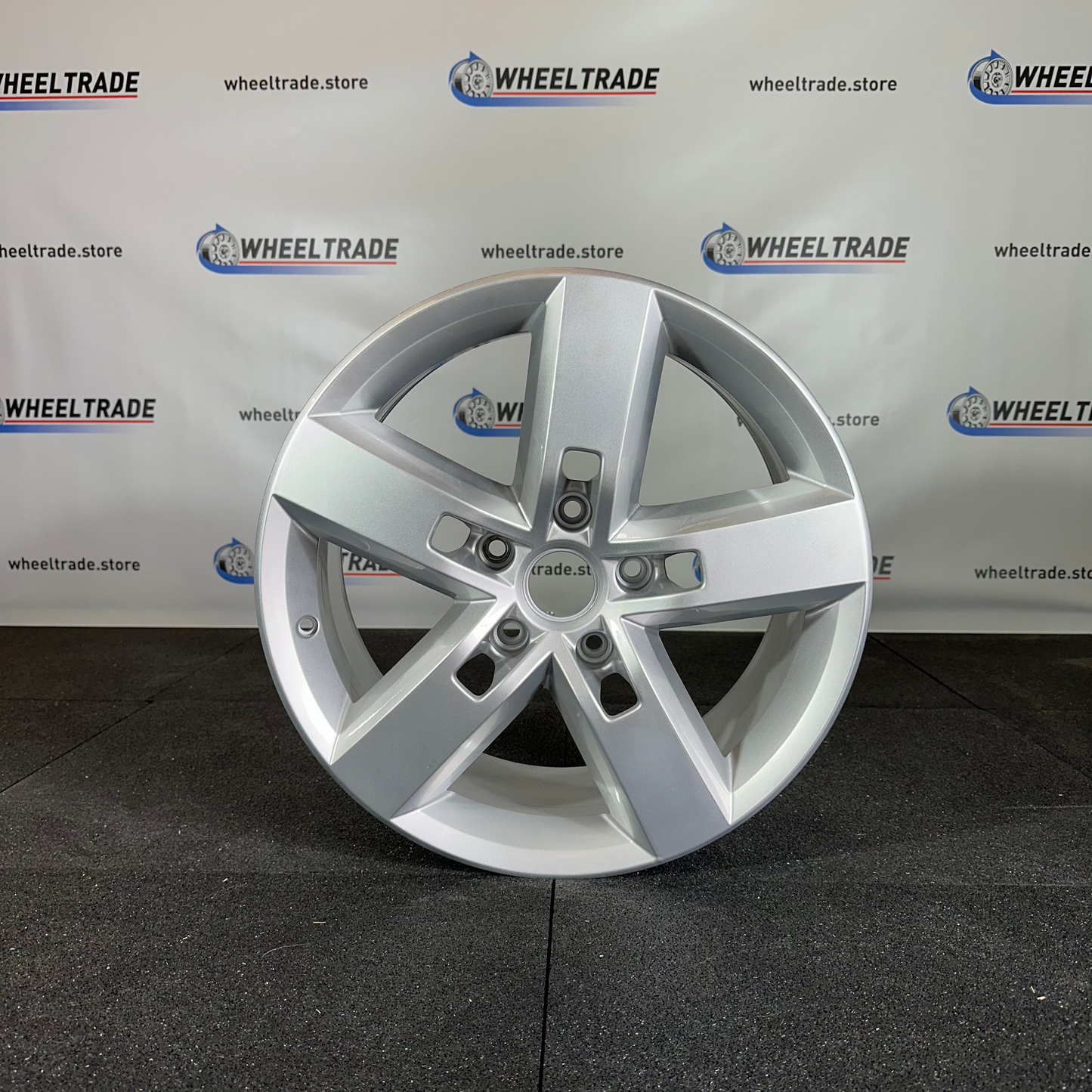 VOLKSWAGEN ALLOY WHEEL (OEM) 7P6601025D