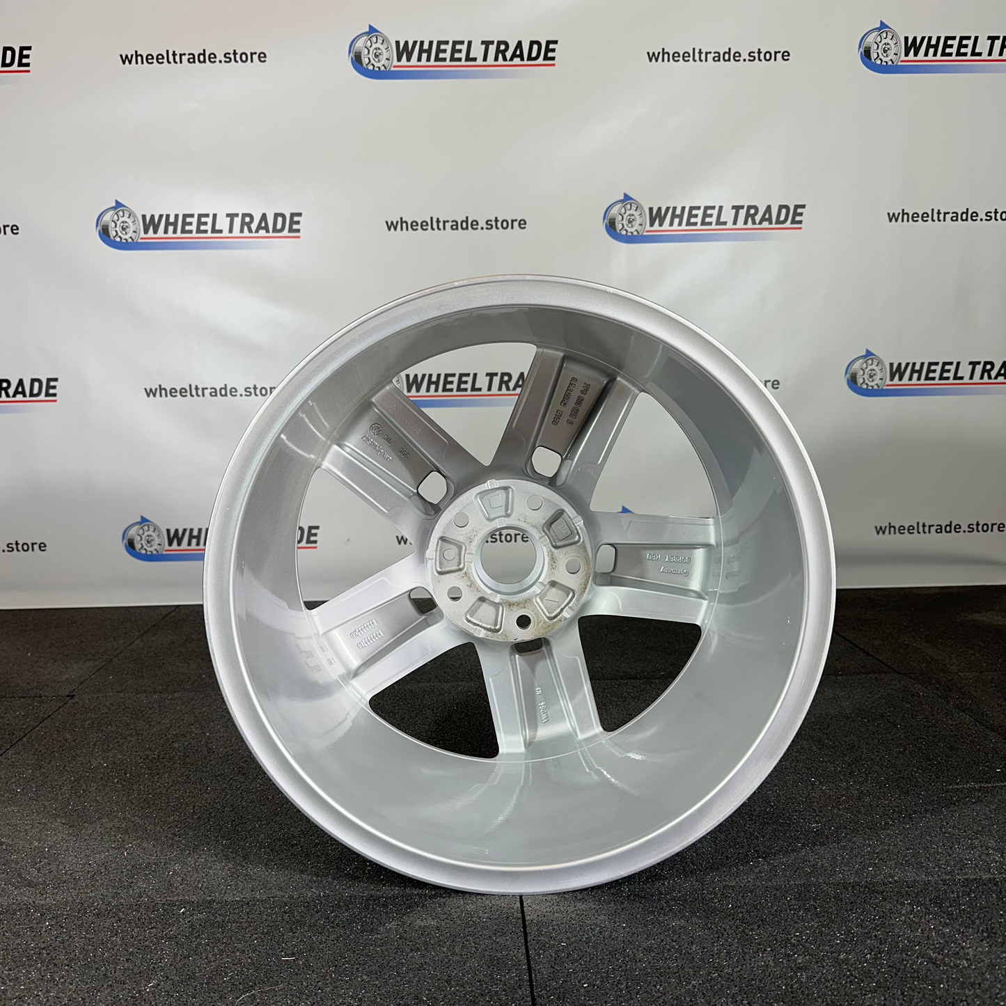 VOLKSWAGEN ALLOY WHEEL (OEM) 7P6601025D