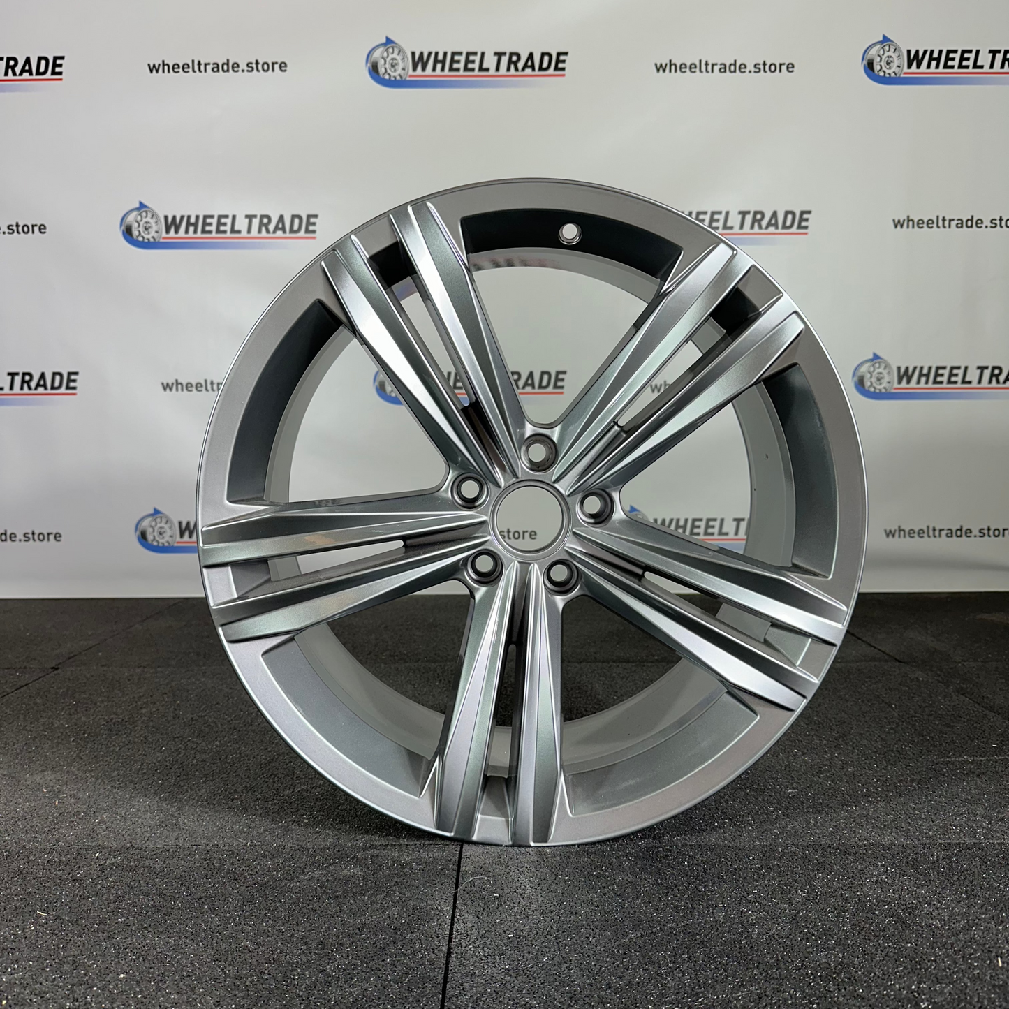 VOLKSWAGEN ALLOY WHEEL (OEM) 5NA601025E