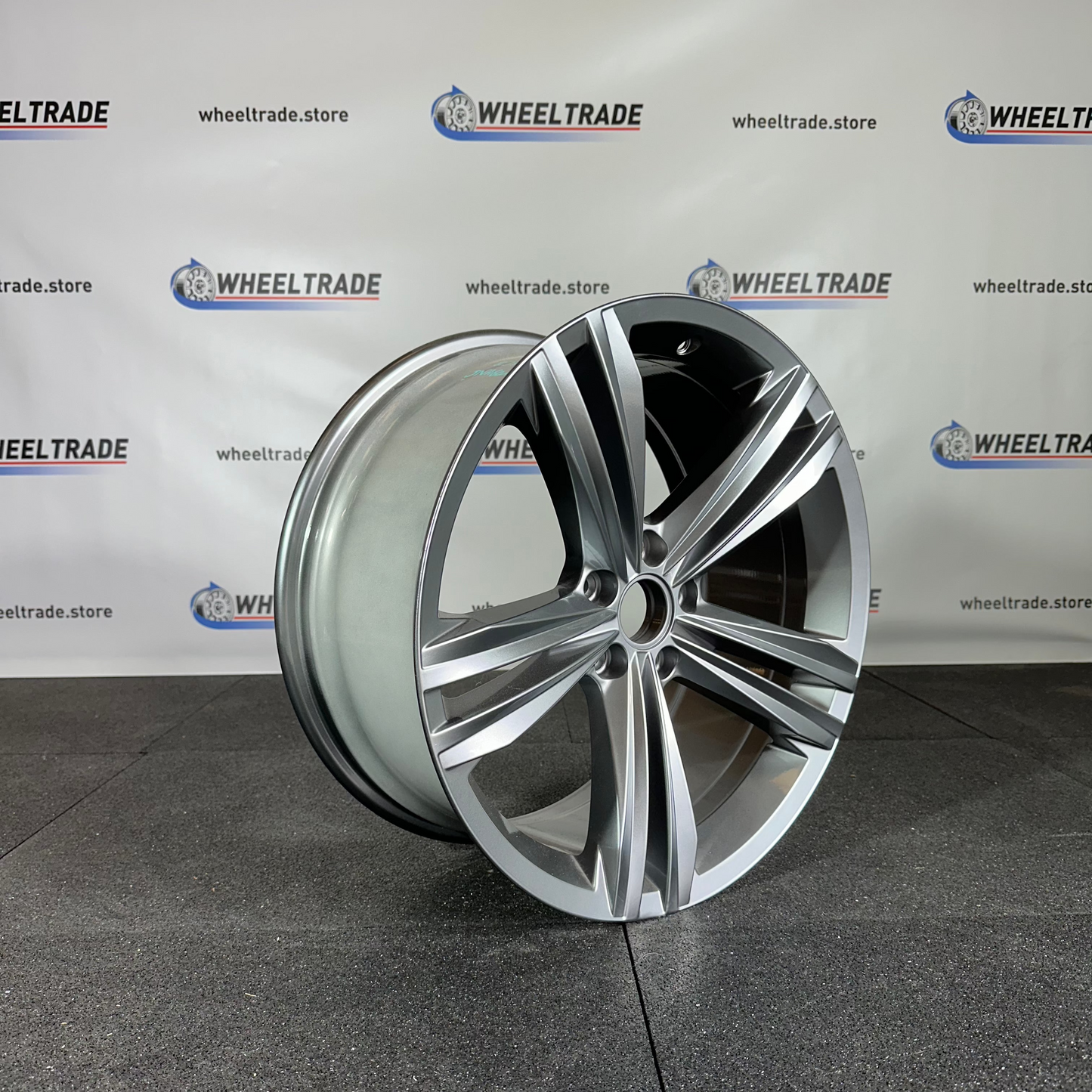 VOLKSWAGEN ALLOY WHEEL (OEM) 5NA601025E