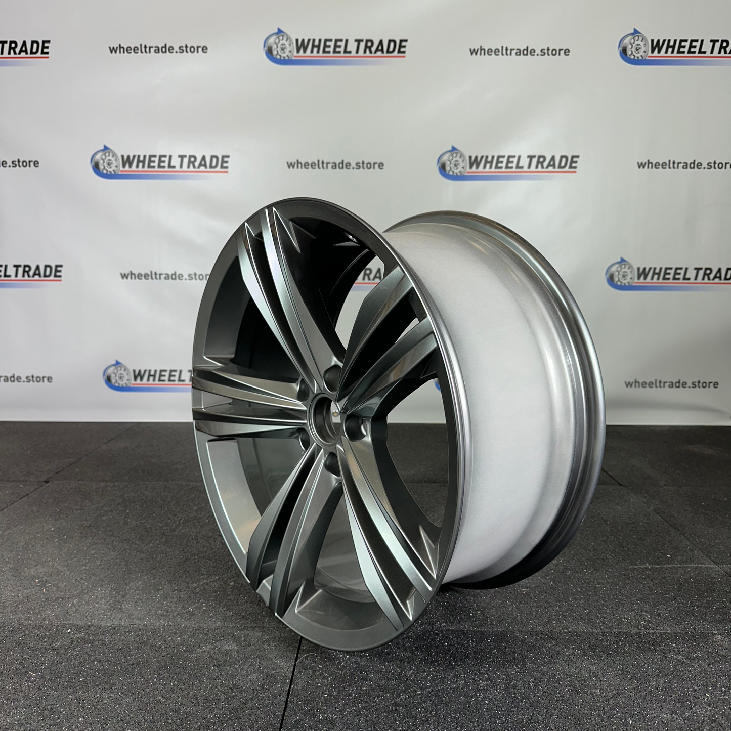 VOLKSWAGEN ALLOY WHEEL (OEM) 5NA601025E
