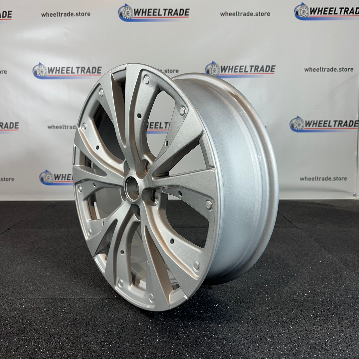 RENAULT JANTE ALLIAGE (OEM) 403006686R ///