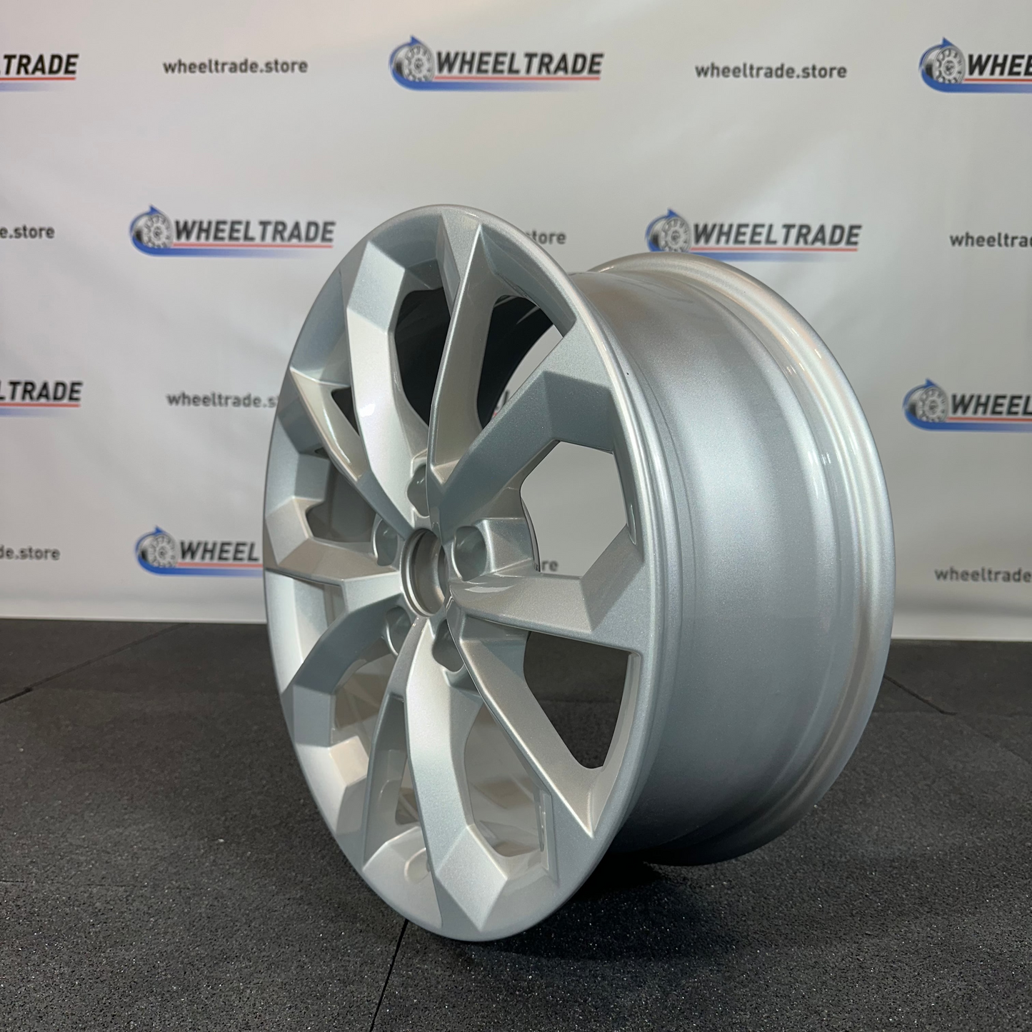 AUDI JANTE ALLIAGE (OEM) 8U0601025AF